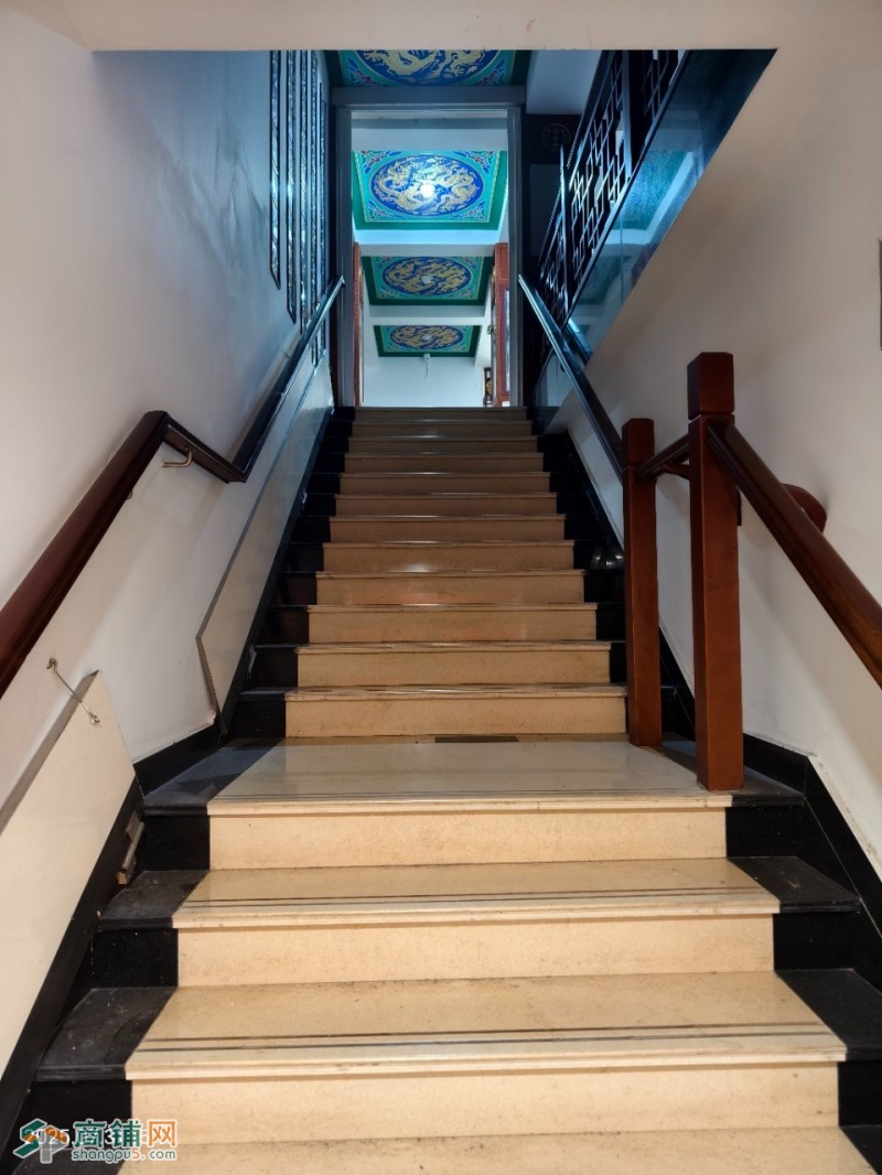 宜山路地铁口旺铺招租图5