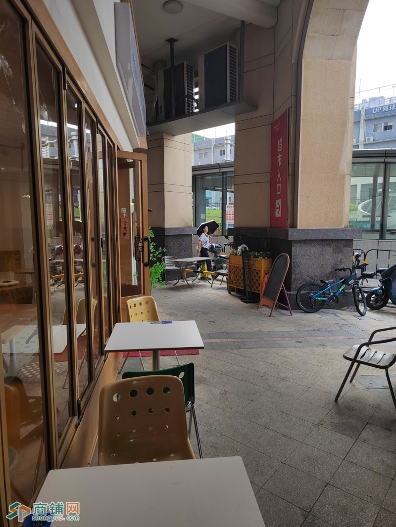 深圳龙岗区石芽岭地铁口.润记甜品店旺铺转让W图2