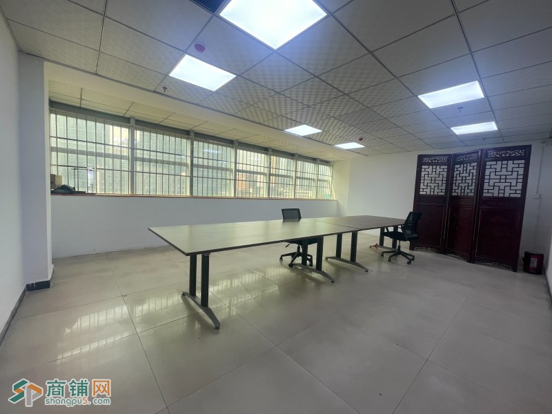 中心广场写字楼图2