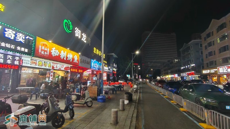 W宝安京基百纳大排档转让图3