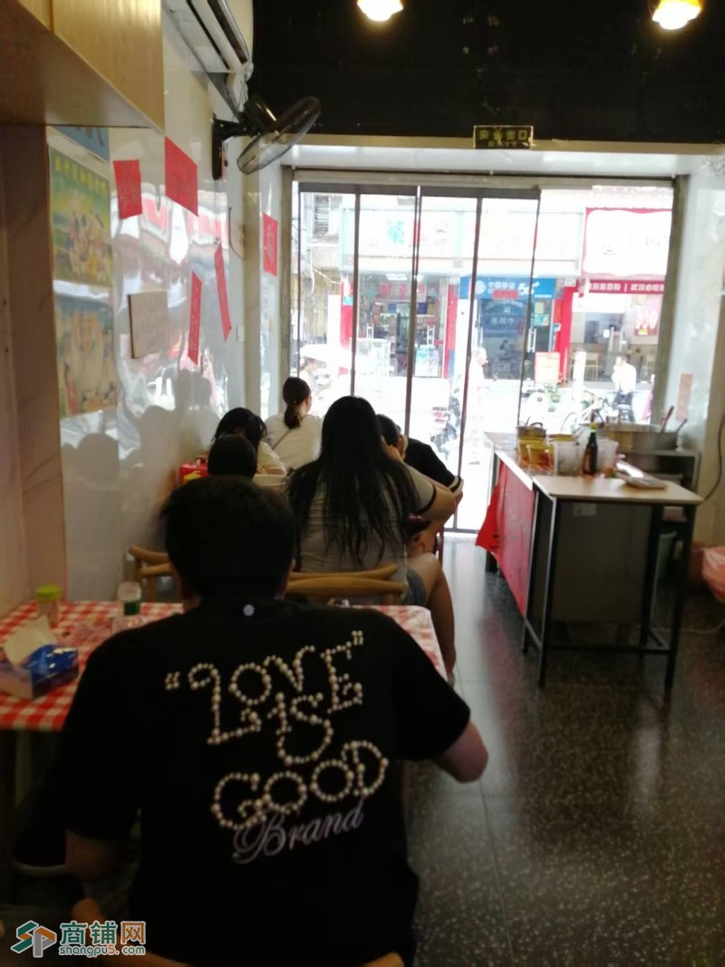 W龙华餐饮店整体优价转让图2