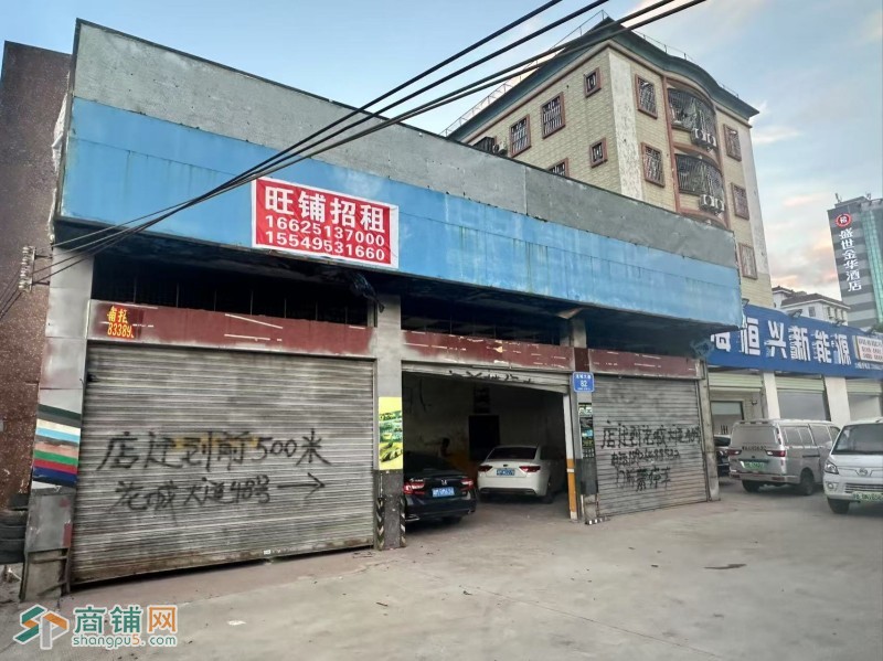 深圳龙岗龙城广场旺铺招租，门口有免费车位15个三档门面150方，之前做汽车美容的图5