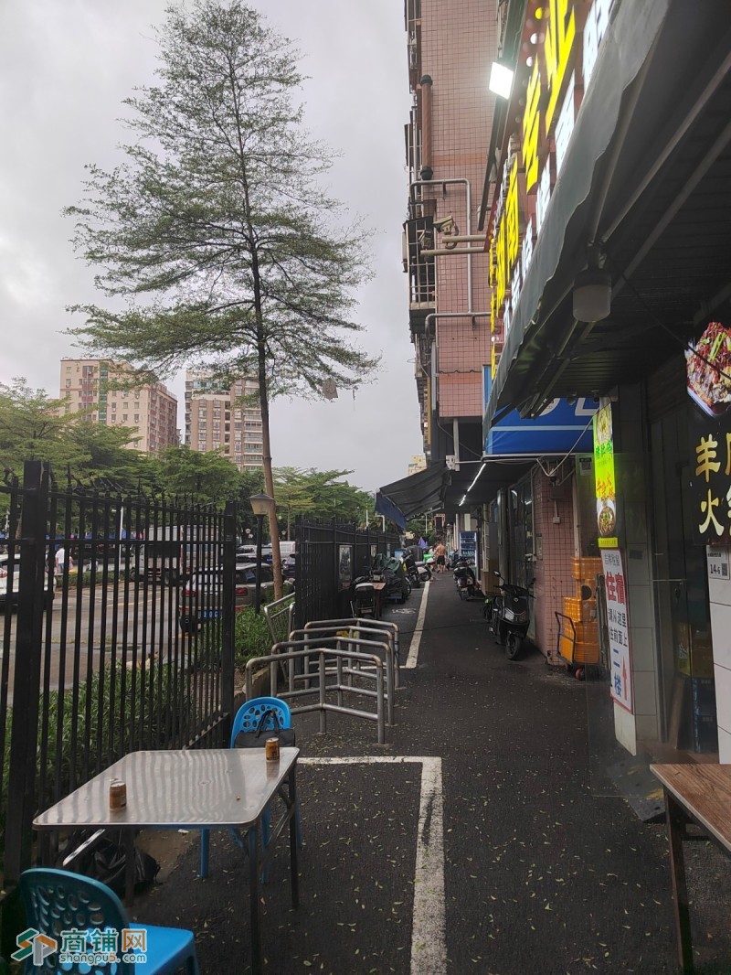 深圳光明区长圳新村.来者旺湖南专业烧烤旺铺转让W图2