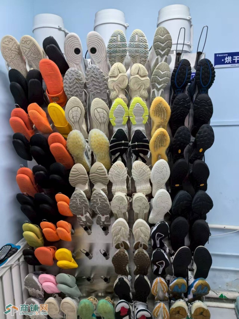 孩子上学，洗鞋店旺铺转让图4