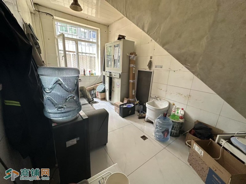 大东区107中学旁 临街商铺100平一二楼精装出兑图4