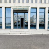 ‌【咸阳高科三路】西部智谷临街餐饮黄金铺！70-200平