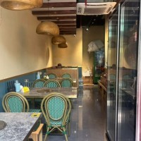 W福田区写字楼商圈盈利烧烤夜宵店转让