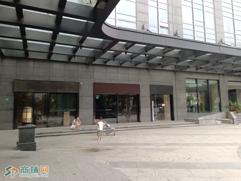 出租上海普陀真北路装修商铺835平米,可以分割,餐饮行业不限价格优惠图5