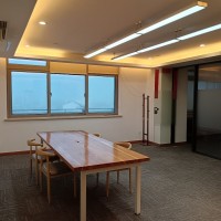 出租市中心普陀真北路高区办公楼93平至363平，精装修价格优惠1.5元天平