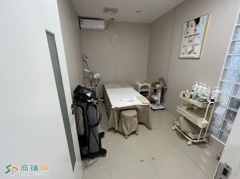 W龙岗美容院旺铺急转图4