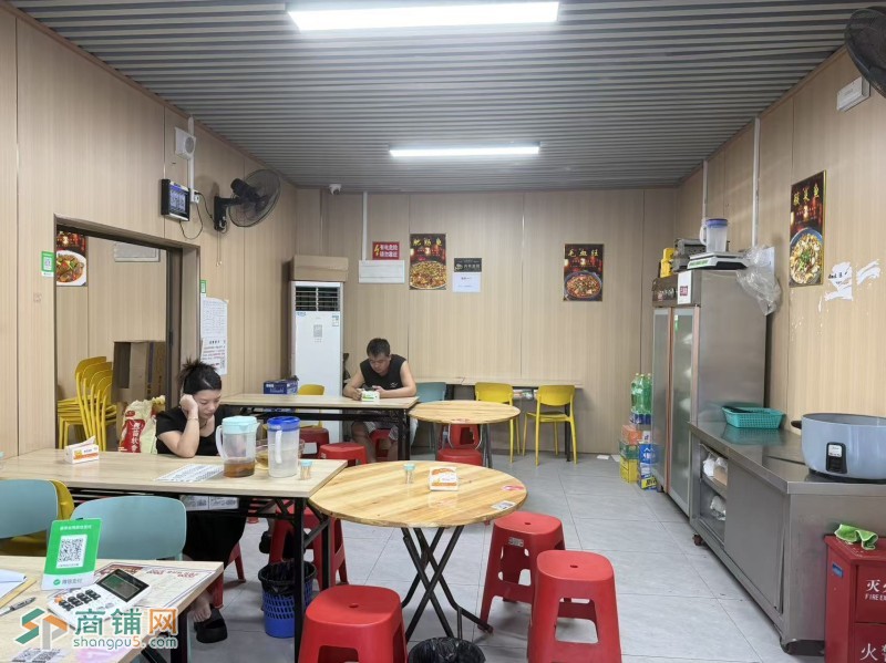 W龙岗餐饮店整体优价转让图2