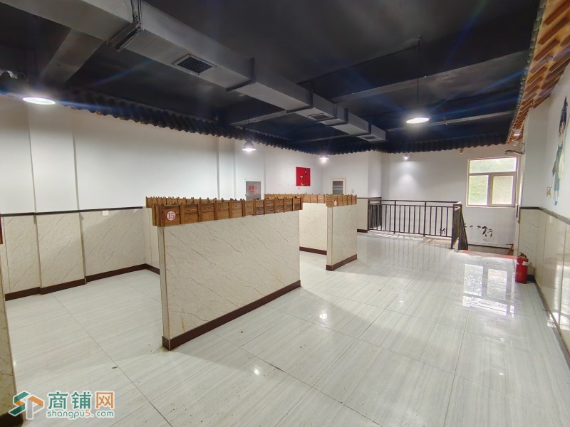 运河区十三中附近一世界中街门市出租图3