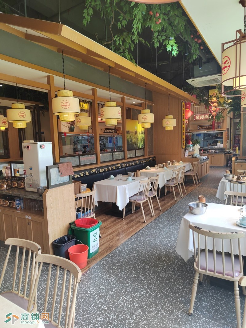 深圳宝安西乡宝田一路地铁口旁凤凰天誉.小食候湘(前进店)旺铺转让W图3