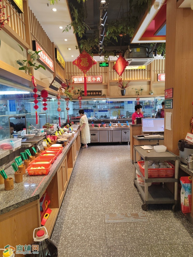 深圳宝安西乡宝田一路地铁口旁凤凰天誉.小食候湘(前进店)旺铺转让W图4