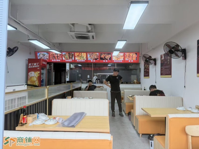 W龙岗烧烤店整体优价转让图3