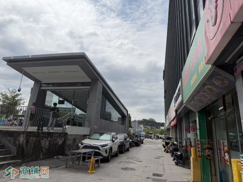 W龙华餐饮店整体优价转让图3