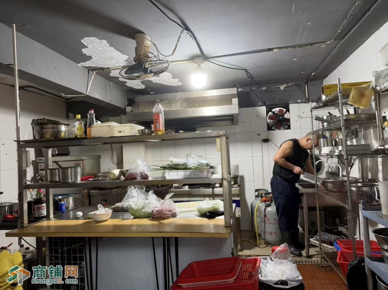 W龙岗餐饮店整体优价转让图3