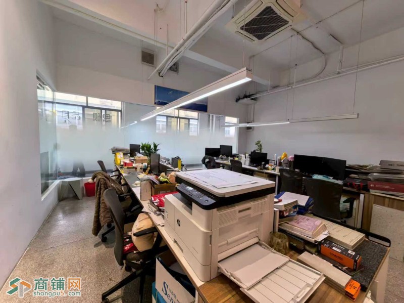 W龙岗办公室整体优价转让图2