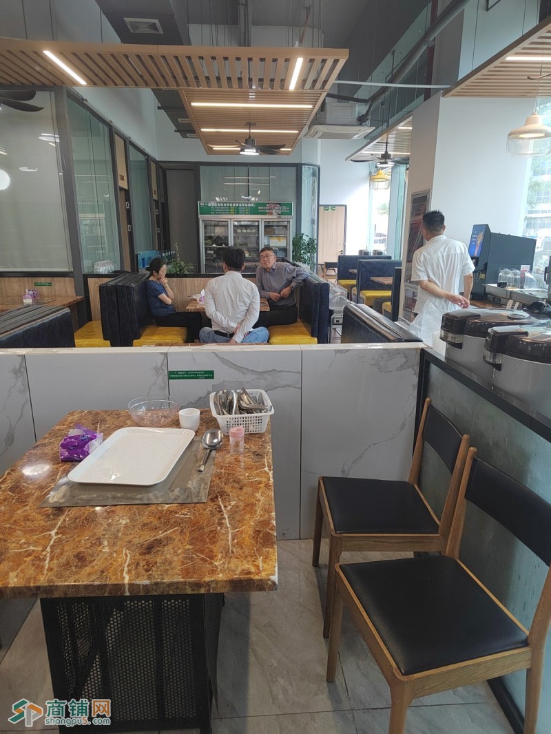 深圳龙岗宝龙地铁口C出口,佬广私房菜自助餐(宝龙店)旺铺转让W图4