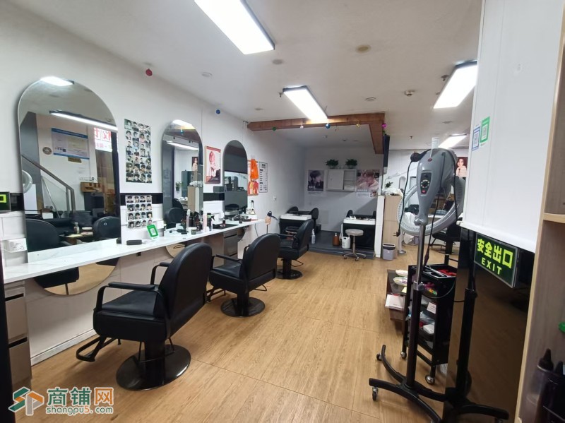 W龙岗区龙东地铁口美发店图2