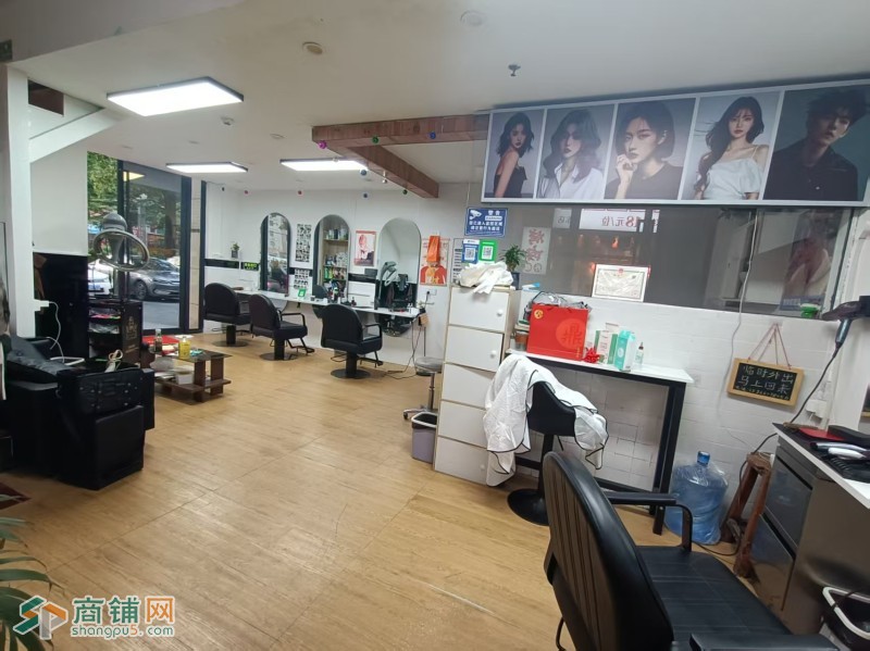 W龙岗区龙东地铁口美发店图3