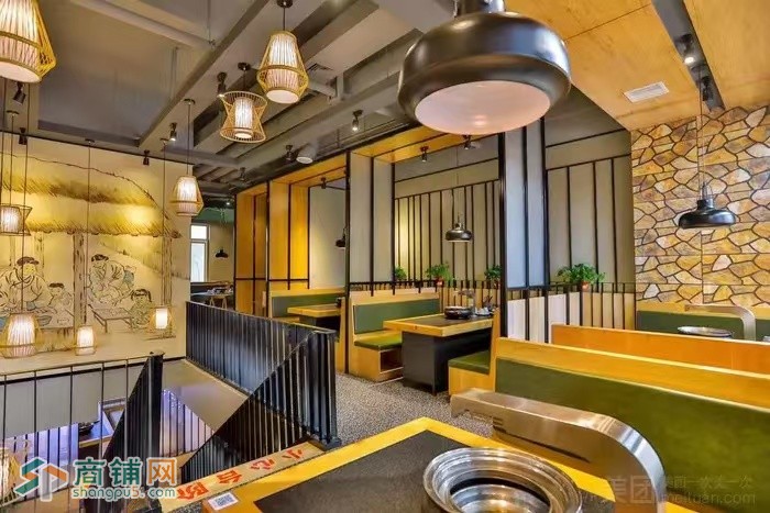 于洪区大通湖地铁口餐饮店出兑永辉超市附近烤肉店兑费13.8万图2