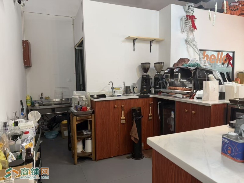 W福田区八卦岭地铁口咖啡店低价转让图3