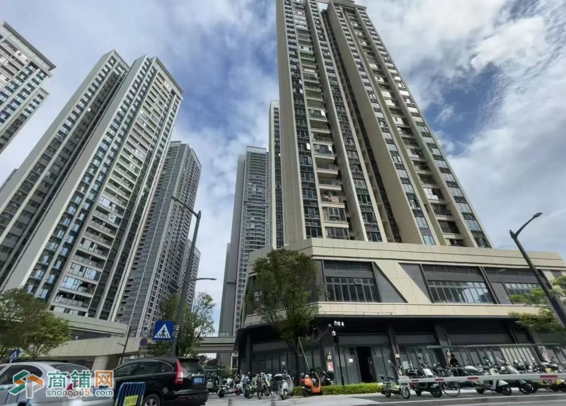 w光明区（出租）业主直租 临街大型社区万能铺图2