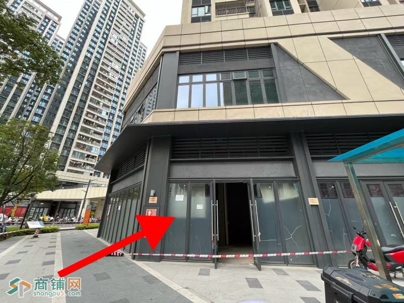 w光明区（出租）业主直租 临街大型社区万能铺图3